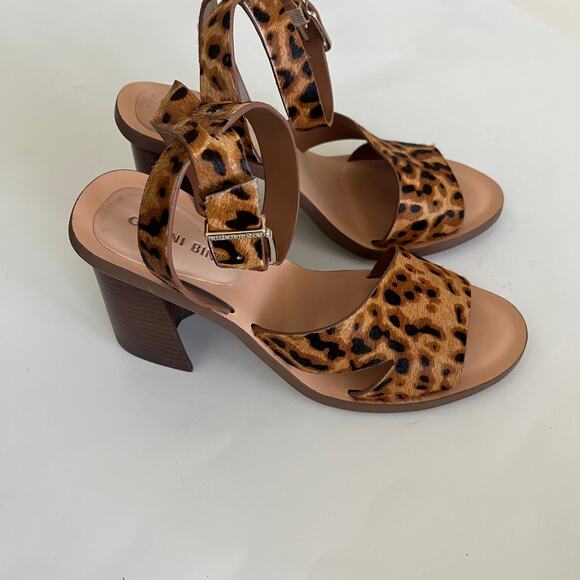 Gianni Bini ‘Marilane’ Women's 7.5 Dyed Calf Hair Leopard Print Sandal - Picture 3 of 10